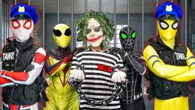 نبرد مرد عنکبوتی و اسپایدرمن - مرد عنکبوتی نبرد خونین جدید spiderman