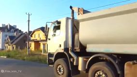 ماشین بازی برای بچه ها - بازی با تراکتور و بیل مکانیکی - عملیات تعمیر ماشین