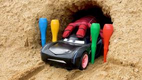 ماشین بازی اسباب بازی ، سرگرمی کودک ماشین بازی ،ماشین بازی کودکانه، سرگرمی کودک