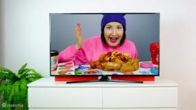 چالش غذای خنده دار خوراکی خوردن رقابتی | چالش خوراکی دو نفره بانوان سرگرمی