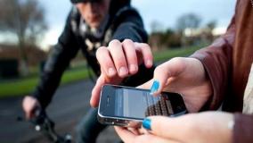 لحظه سرقت گوشی از ماشین در چشم بر هم زدن | 31 تیر 1404