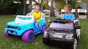 روما و دیانا ؛ دایانا و روما بازی های فضای باز را انجام می دهند ؛ کودک و خانواده