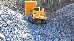 ماشین کنترلی:کامیون و لودر اسباب بازی کنترل از راه دور