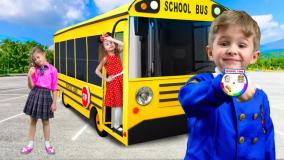 برنامه کودک جدید آیوا در «ایوا شو» | چالش اتوبوس مدرسه با ایوا و مامان!