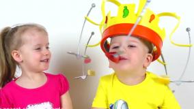 برنامه کودک جدید - گابی و الکس - گابی و الکس درحال بازی کردن