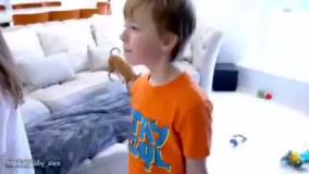 ماجراهای گابی و الکس , سرگرمی کودک ، تجربه سرسره در خانه