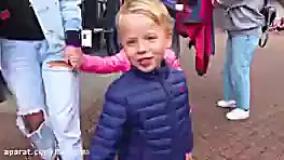 برنامه کودک جدید - گابی و الکس در پارک تفریحی بازی می کنند.