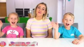 گابی و الکس چالش غذایی دوه را برای بچه ها بازی می کنند