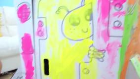 گابی و الکس وانمود می کنند که یک فضانورد هستند و برای کشف فضا می روند