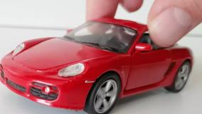 ماشین بازی کودکانه _ چالش انداختن ماشین در آب