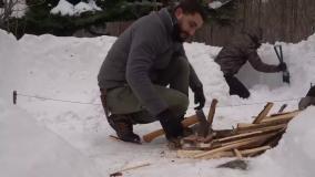 کمپینگ ۳ نفره و ساخت کلبه برفی در اعماق جنگل