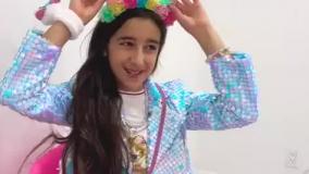 لایک ناستیا دوستان جدید در مدرسه