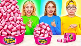 چالش غذا خوری اسمر با ژله قرمز | سرگرمی کودکان