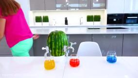 ولاد و نیکی با مادر سرگرم می شوند - ویدئوی بچه ها با اسباب بازی ها