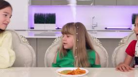 دیانا روما ؛ برنامه کودک دیانا ؛ دیانا و روما ؛ چالش غذایی دیانا و دوستان
