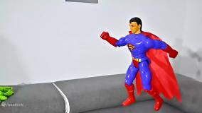 ابر قهرمانان در زندگی واقعی ، تبدیل شدن به اسباب بازی ، مرد عنکبوتی ، هالک