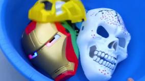 ماسک های ابر قهرمانان ، انواع نقاب های مرد عنکبوتی ، هالک ، مرد آهنی