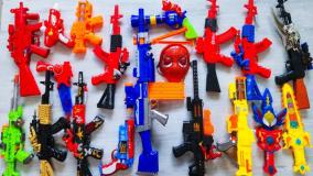 انواع اسباب بازی و اسلحه و نقاب ابر قهرمانان ، لباس مرد عنکبوتی ، هالک