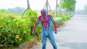 کمدی اکشن مرد عنکبوتی ، دشمن الکتریکی تیم مرد عنکبوتی ، هالک و نجات مرد عنکبوتی