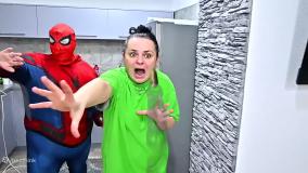 تبدیل شدن خانواده به ابرقهرمانان ، مرد عنکبوتی ، هالک ، مرد آهنی