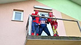 تعقیب و گریز خنده دار ابرقهرمانان ، مرد عنکبوتی ، هالک ،مرد آهنی ،کاپیتان آمریکا