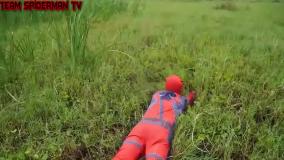 مردعنکبوتی نبرد و اسپایدر من مبارزه با هیولای اسکوئید گیم