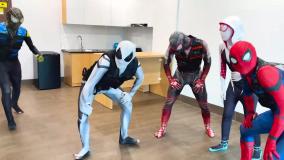 دانلود کارتون مرد عنکبوتی بین المللی طولانی