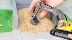 اسباب بازی های ماشین پلیس و کامیون زباله و آتش نشانی برای کودکان