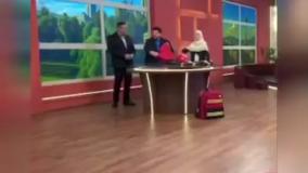 مجری شبکه سه با لباس خیس به برنامه آمد!