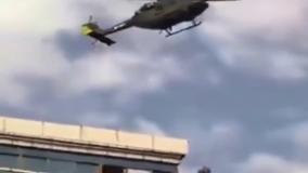   فرار مقامات نپال با آویزان شدن از هلی‌کوپتر!