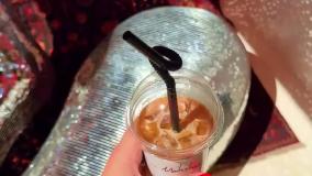 کافه ای با دیزاین فرش ایرانی