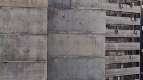 ساختمان بازمانده از دوران جنگ