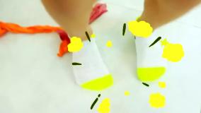 بازی ولاد و نیکی ::  ولاد و نیکیتا با بادکنک بازی می کنند :: بازی کودک و خانواده