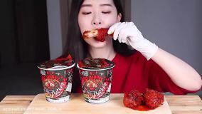 چالش فود اسمر{نودل و مرغ تند}follow=follow✨