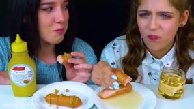 چالش فود اسمر با دو خواهر