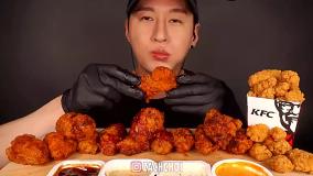 چالش فود اسمر خوردن مرغ بریان دنبال=دنبال