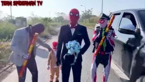 مردعنکبوتی نبرد و اسپایدر من مبارزه در عروسی اسپایدرمن