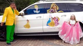 برنامه کودک - ناستیا و پدر - استیسی در حال رفتن به مهمانی با پدر است