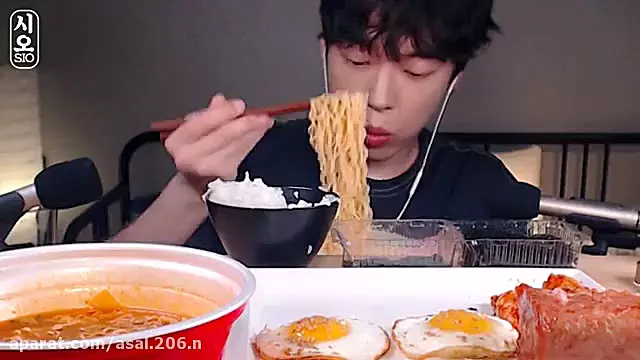 چالش غذا اسمر | نودل