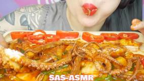 چالش غذا اسمر - خوردن اختاپوس