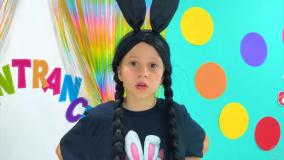 ناستیا بابایی کودک ناستیاشو نستیا و جشن عید پاک با دوستان در تاتر