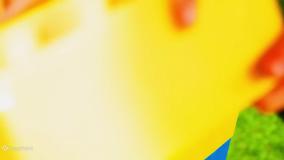 اسباب بازیهای کودکانه ، بازی کودکان با تراکتور واقعی ، ماشین بازی کودکانه