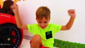 ولاد و نیکی ، شن بازی کودکانه ، کودک ولاد و نیکی ، ولاد نیکی ، سرگرمی کودک