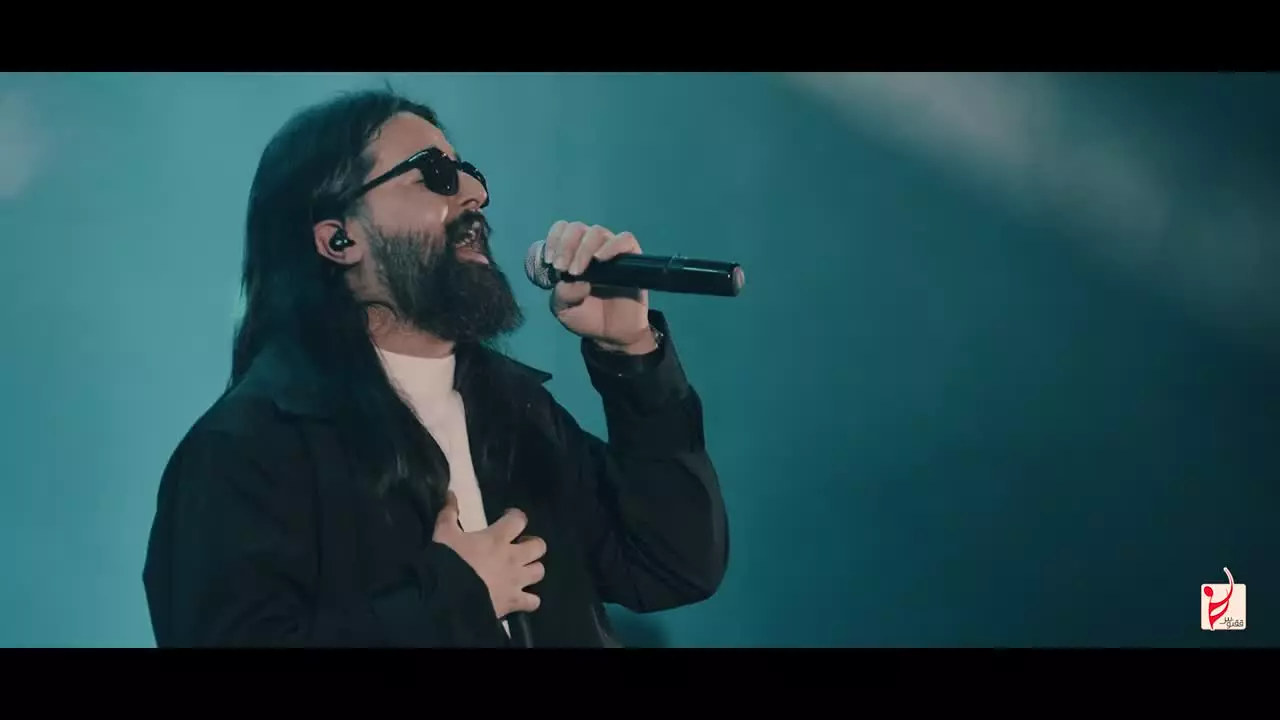 کنسرت هوروش بند و اجرای زنده آهنگ زیر بارونا گمم