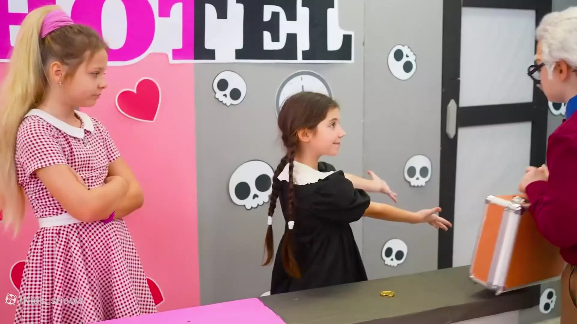 ماجراجویی‌های هیجان‌انگیز آیوا: دنیای پرنسس‌ها و دوستی‌ها