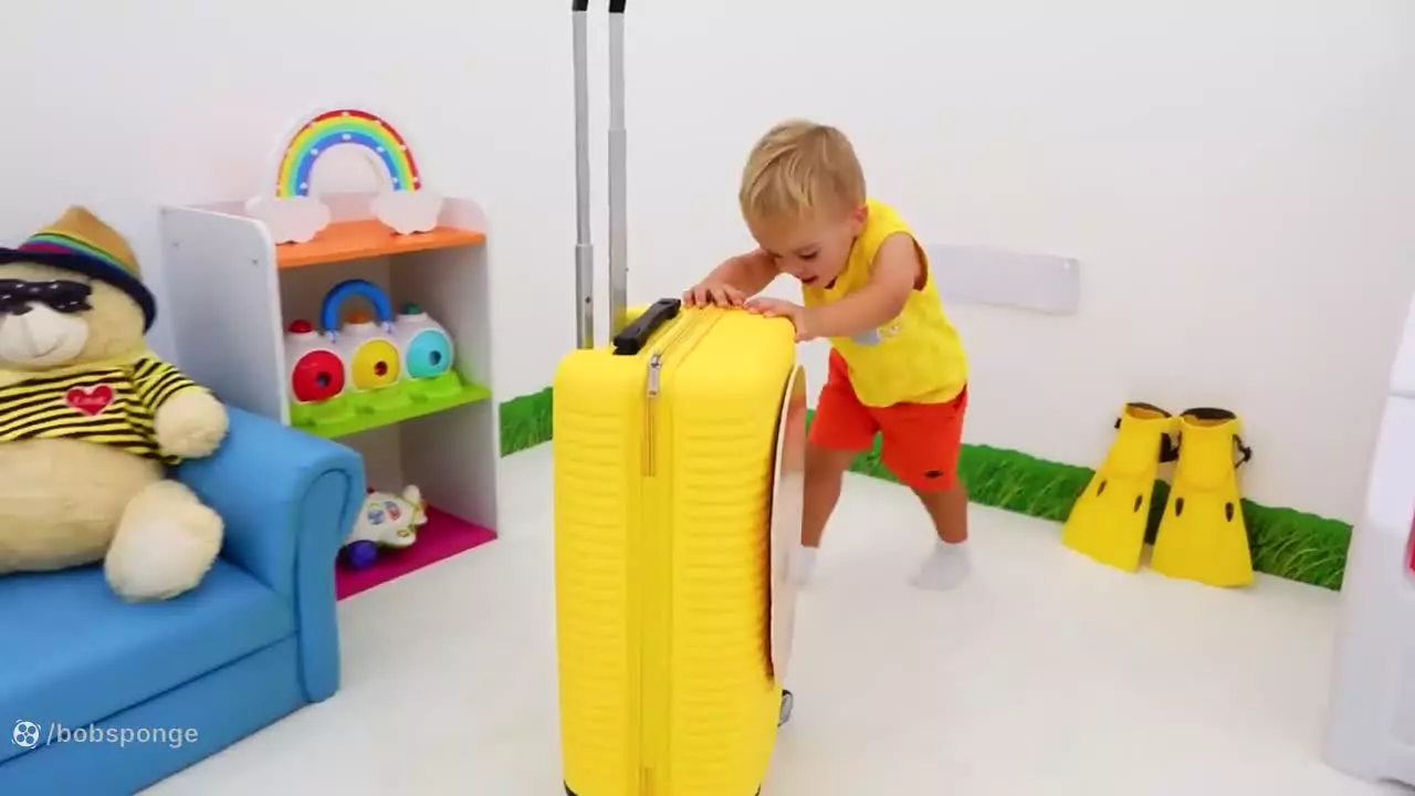 مادر به بچه ها یاد می دهد که چگونه در فرودگاه رفتار کنند : بازی ولاد و نیکی