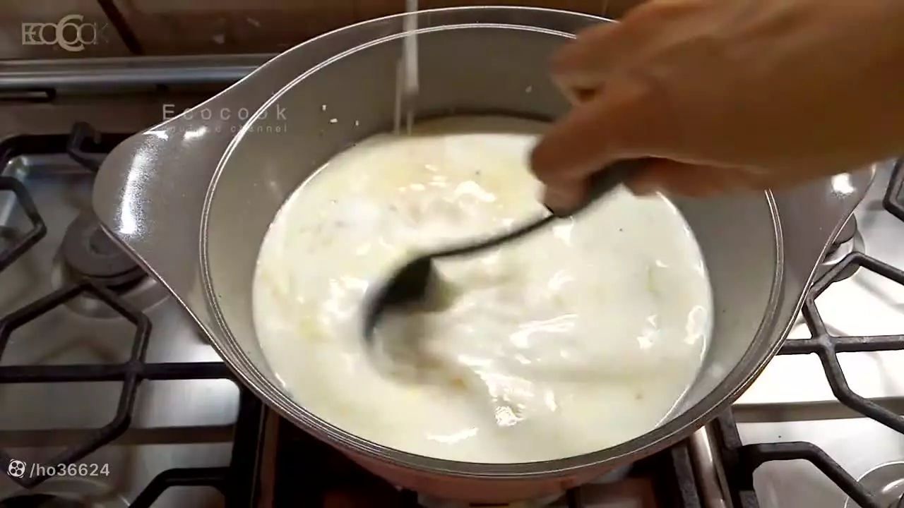 طرز تهیه آش دوغ با روشی بسیار ساده