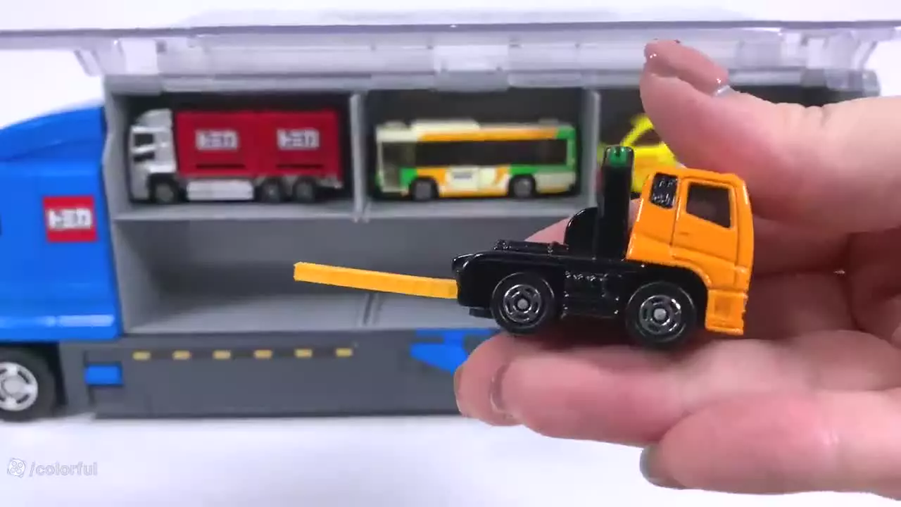 ماشین اسباب بازی کودکانه :: کارتون ماشین بازی :: ماشین های رنگی :: ماشین کودکانه