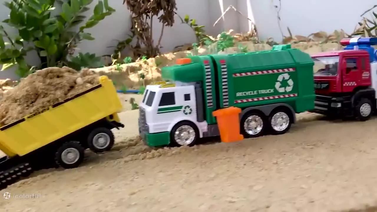 ماشین بازی کودکانه//اسباب بازی ماشین ها//اسباب بازی ماشین پلیس//کارتون ماشین