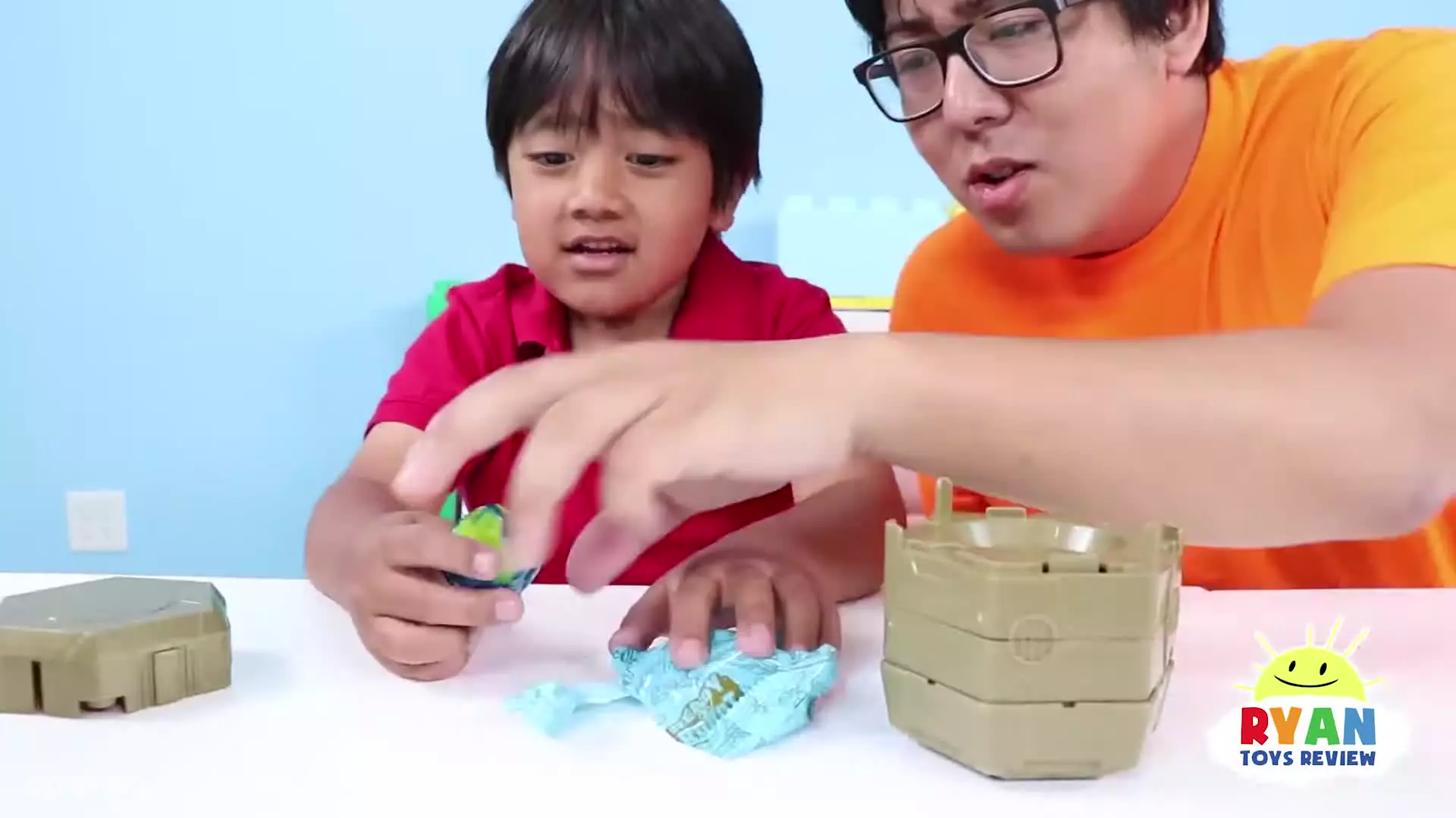 ربات های اسباب بازی | دنیای رایان (قسمت 1093)